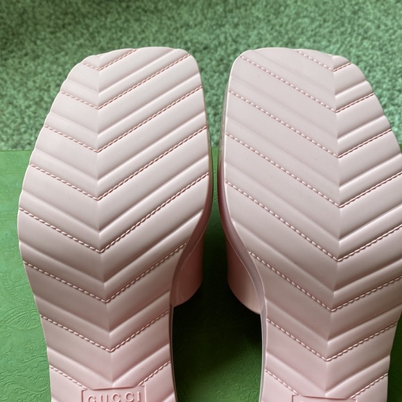 Brand new never worn Gucci GG Slides Sz 38 Pink - Picture 4 of 7